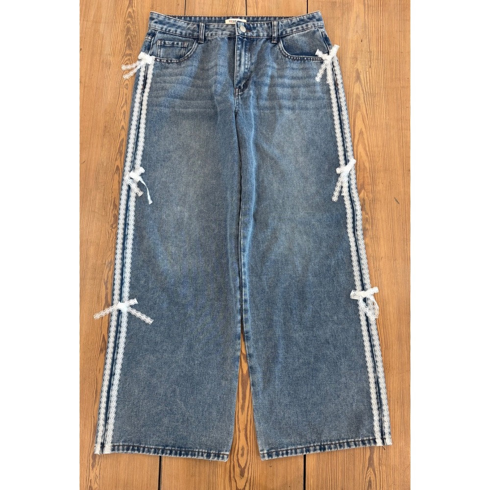 1030 T.E.N.T.H.I.R.T.Y Lace Bow Side Trim Wide Leg Jeans Medium Wash Blue 13/31